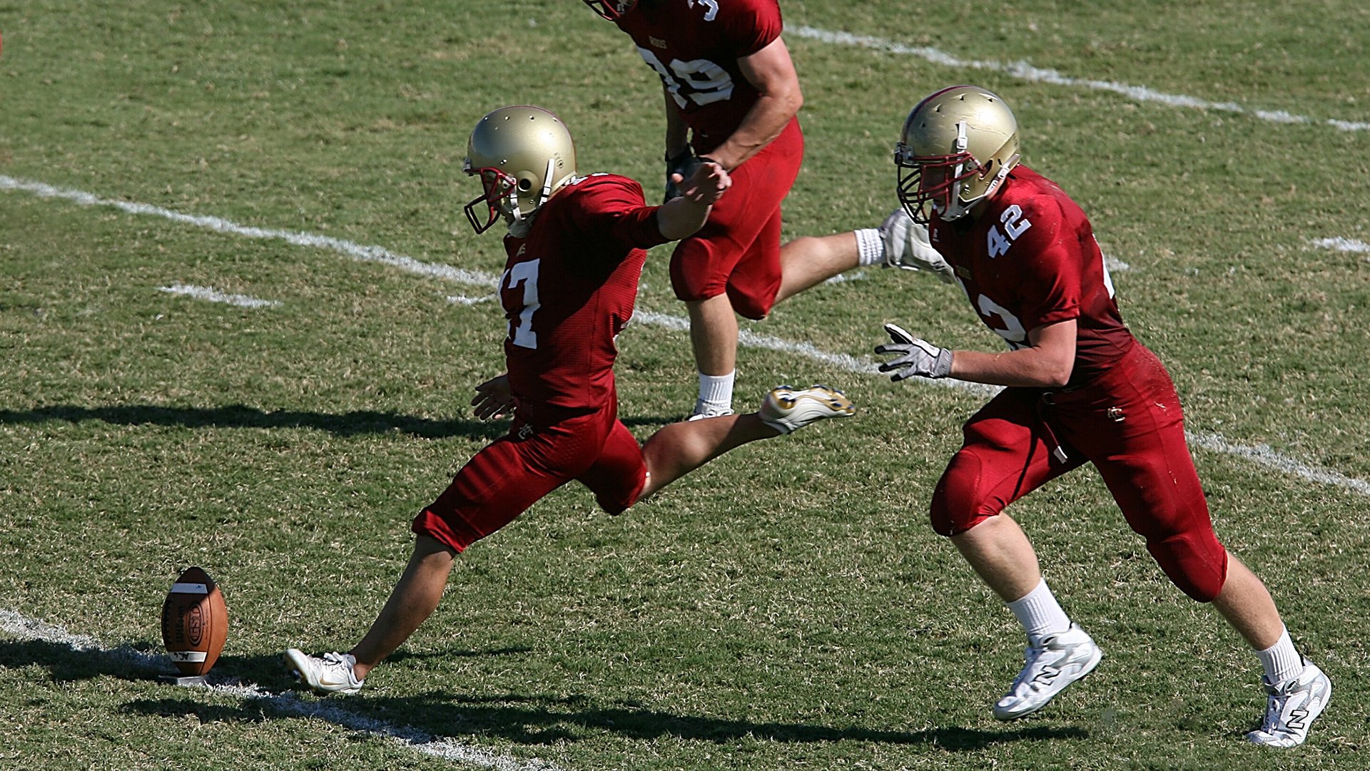 年度焦点之战之夜,皮克制胜表现铸就传奇