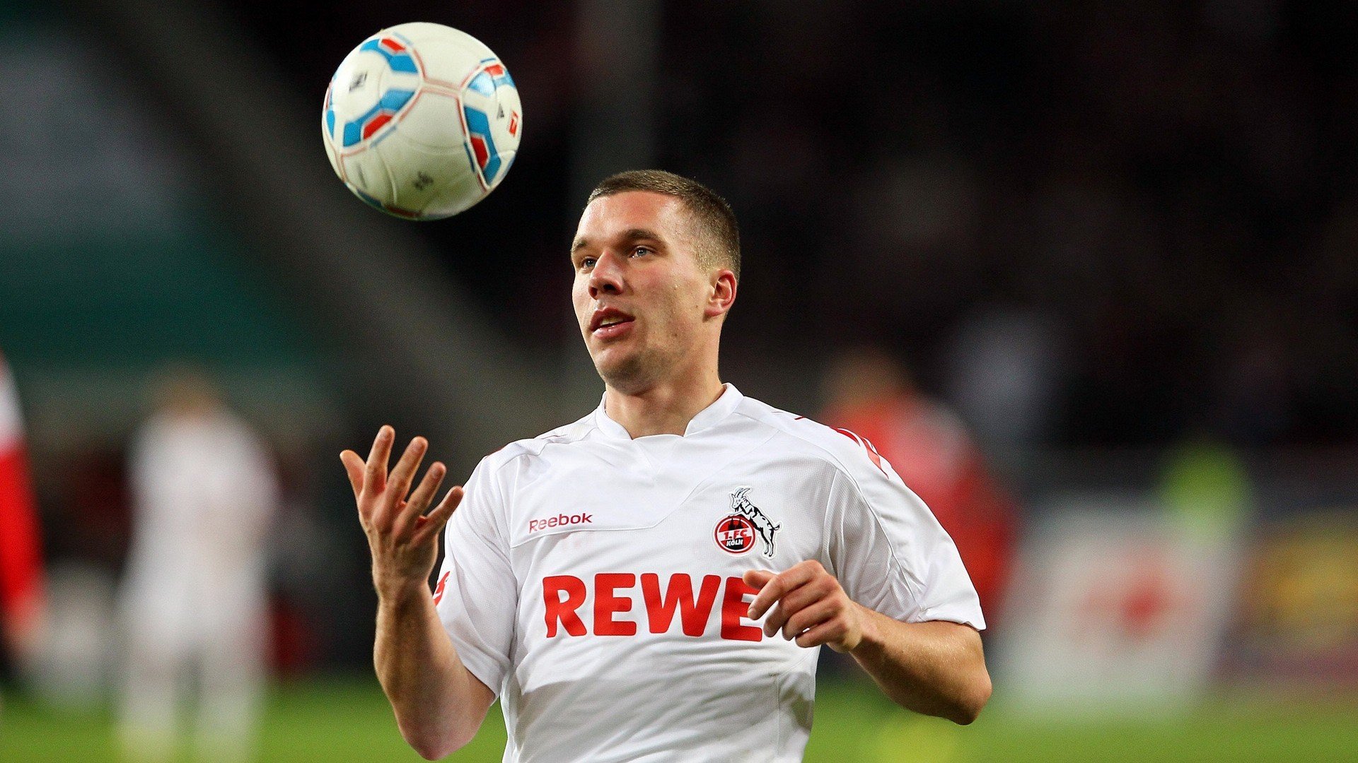 北欧新星点燃赛场,芬兰奇迹粉碎乌拉圭神话