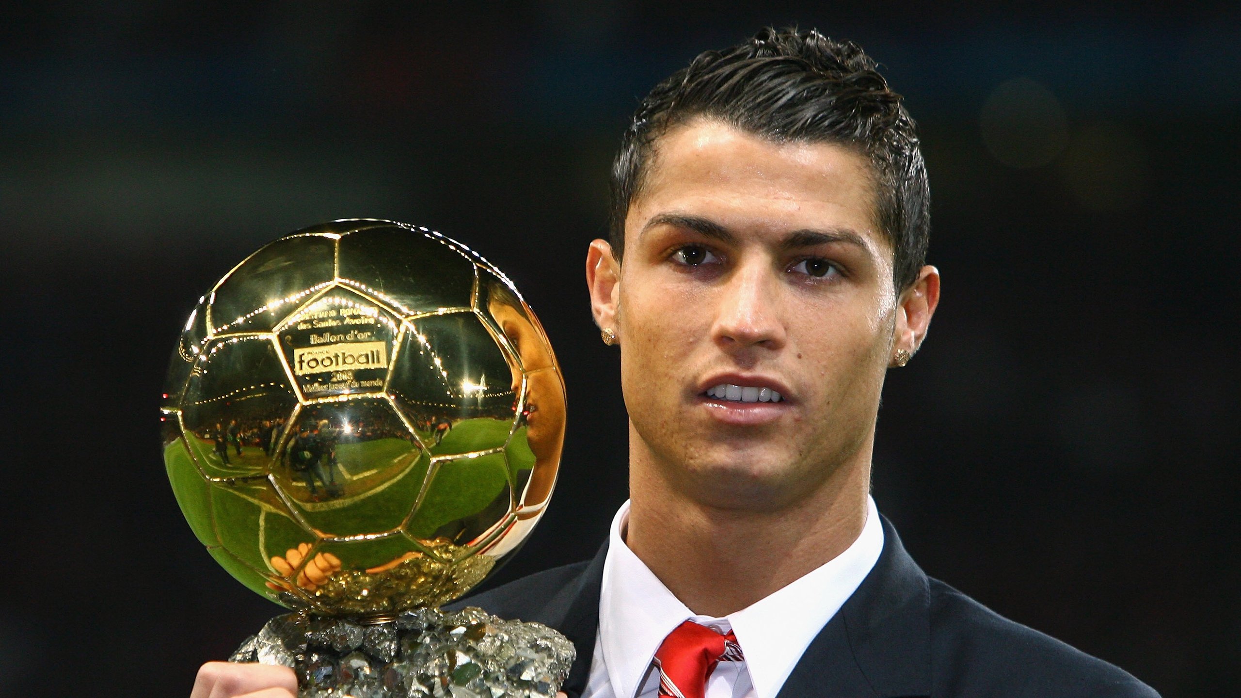 温网轻取拉沃尔杯，纳达尔高光表现背后的坚守与新生