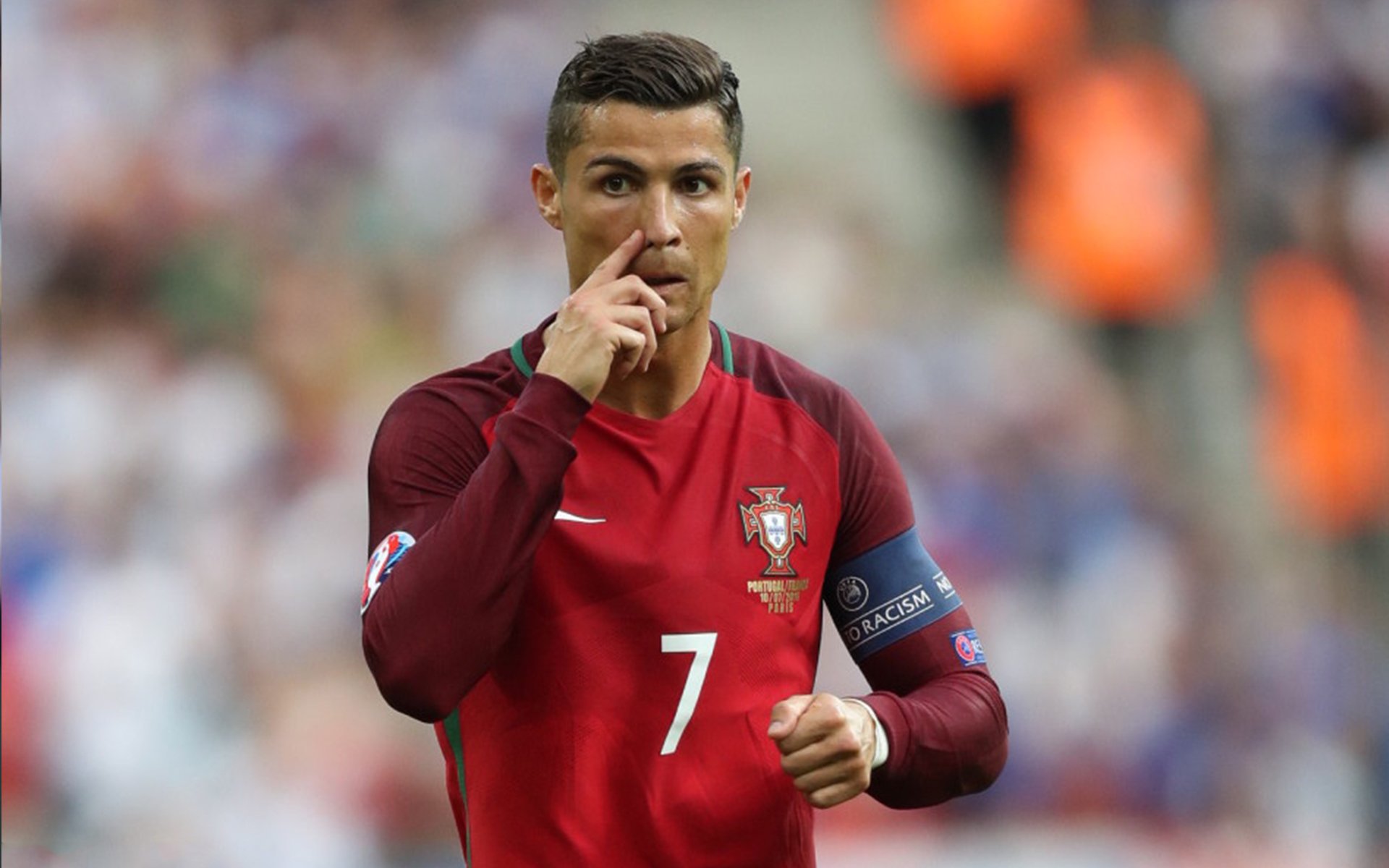 开云体育官网-红牛绝杀迈凯伦，诺里斯关键制胜，F1格局再掀波澜